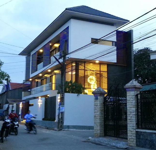 Cho thuê nhà nguyên căn 2 tầng mặt tiền 10m đường Hồ Xuân Hương