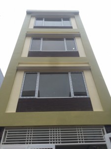 Bán nhà 5 tầng*42m2(5 PN, 4 WC) đường Trần Phú, Q.Hà Đông, ô tô đỗ gần nhà, SĐCC. LH 0966819456