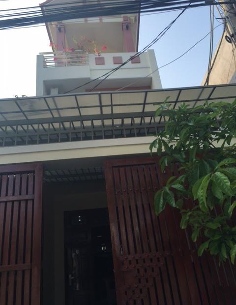 Bán nhà 1T 2L Lê Quang Định vip ô tô để trong nhà, DT 4.2x22=93m2, hẻm 10m, giá 3.6tỷ