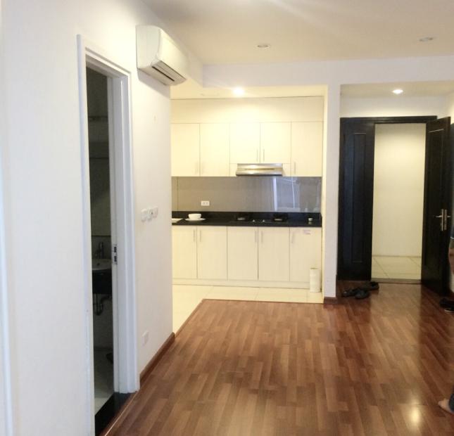 Cho thuê căn hộ chung cư MIPEC 125m2, đò cơ bản giá 13 triệu/tháng