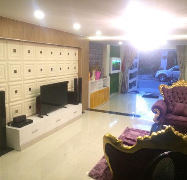 Cho thuê nhà kiểu biệt thự nội thất sang trọng quận Hải Châu Đà Nẵng