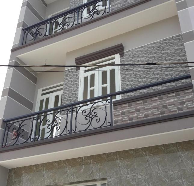 Nhà mới xây 3 tấm, 4 phòng ngủ, gần bệnh viện Bình Tân. Liên hệ 0906628006