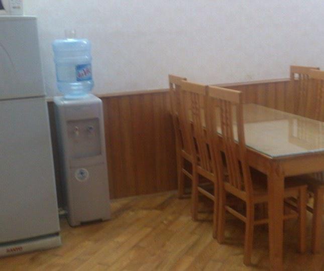 Cho thuê chung cư 24T1 Hoàng Đạo Thúy, 160m2, 3 PN, đồ cơ bản, 14 triệu/tháng. LH: 0989.810.666