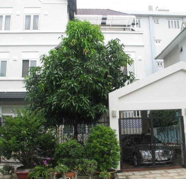 Bán nhà mặt tiền đường Nguyễn Thị Minh Khai, Quận 3. DT 4mx20m, 3 lầu ngay khu tài chính, ngân hàng