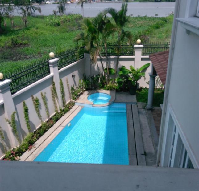 Cho thuê villa sân vườn hồ bơi view sông Sài Gòn, Thảo Điền, Quận 2, 5PN, giá 90tr/tháng