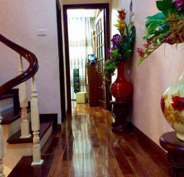 Bán nhà phân lô, ôtô đỗ cửa Trần Khát Chân, DT 33m2, 4 tầng siêu đẹp, giá 3.1 tỷ. LH 0961.440.540