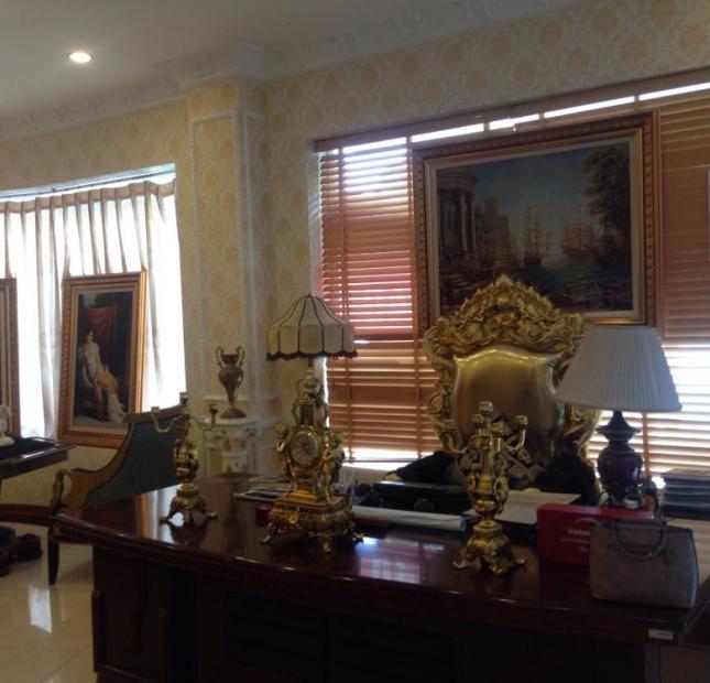 Chính chủ đang cho thuê căn hộ tại Vinhomes Nguyễn Chí Thanh 127m2, 3PN, full đồ giá: 30tr/tháng