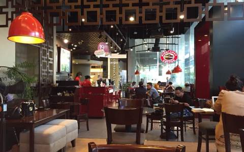 Cần bán mặt bằng nhà hàng kinh doanh rất đông khách 2 mt đường lớn ngay quận Tân Bình, 105 m2, 3 tỷ
