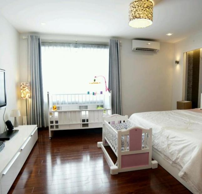 Cho thuê nhà đẹp 3 tầng gần biển Nguyễn Tất Thành, 3 phòng ngủ, giá 15 triệu