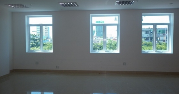 Cho thuê văn phòng tòa nhà Thành Lân, 7 tầng, 140m2/sàn, 181.88 nghìn/m2/th