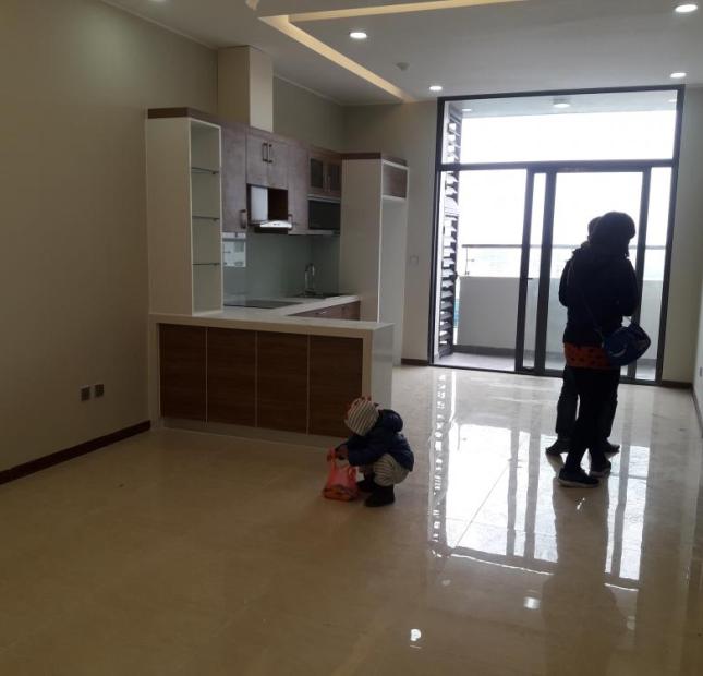 Cho thuê căn hộ 75 Tam Trinh. 84 m2- 2 PN, 2 WC, đồ cơ bản, giá 8 triệu/th. LH: Nghĩa 0932228007
