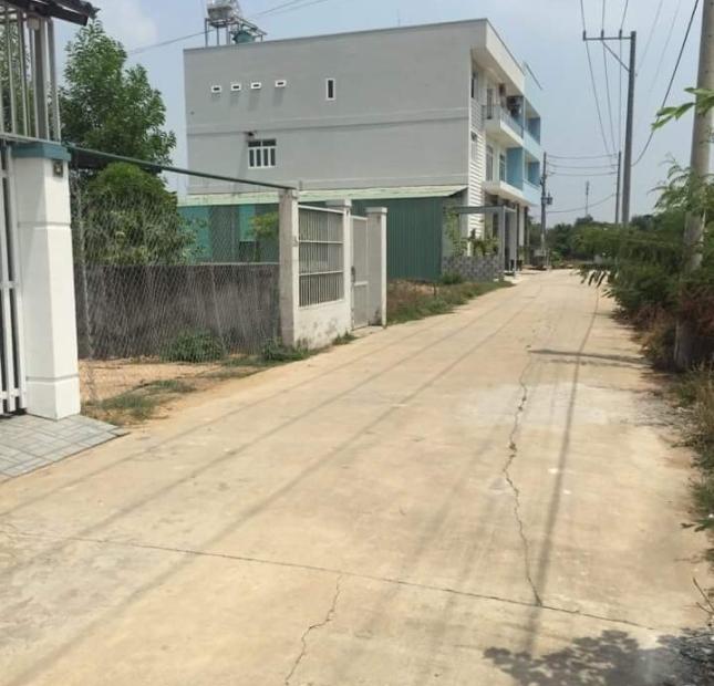 Bán gấp đất 6 x 17m, đường bê tông, sổ riêng, cách đường ĐT746 100m, gần ngã 4 chợ Tân Phước Khánh