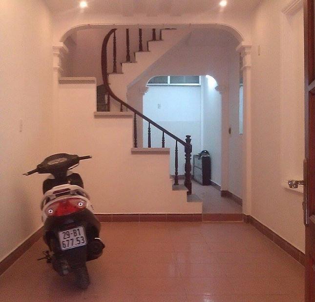 Bán nhà 3,5 tỷ Nguyễn Trãi (40m2, 6 tầng) xây 8PN, cách đường Nguyễn Trãi 50m. LH: 0984.203.690