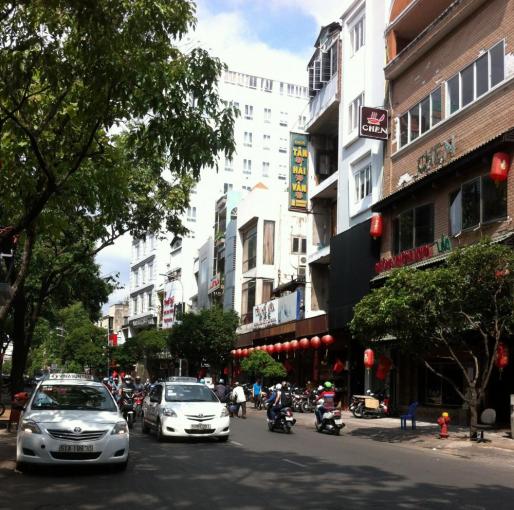 Ngân hàng bán gấp nhà mặt tiền Nguyễn Văn Cừ, Quận 1, 3 lầu, thích hợp làm văn phòng