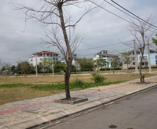 Green City, ven sông Cổ Cò, đối diện sân golf Đà Nẵng (Mongomerie Link)