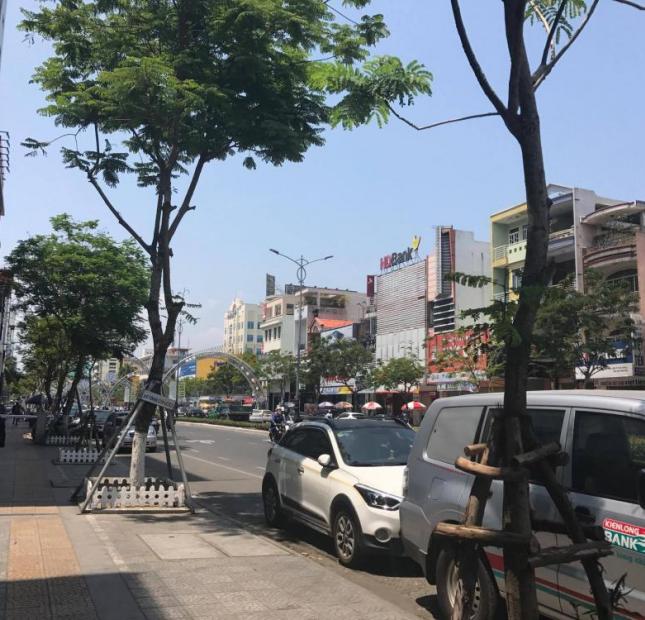 Cần bán nhà mặt tiền trung tâm thành phố 118 Nguyễn Văn Linh, đang cho ngân hàng Agribank thuê