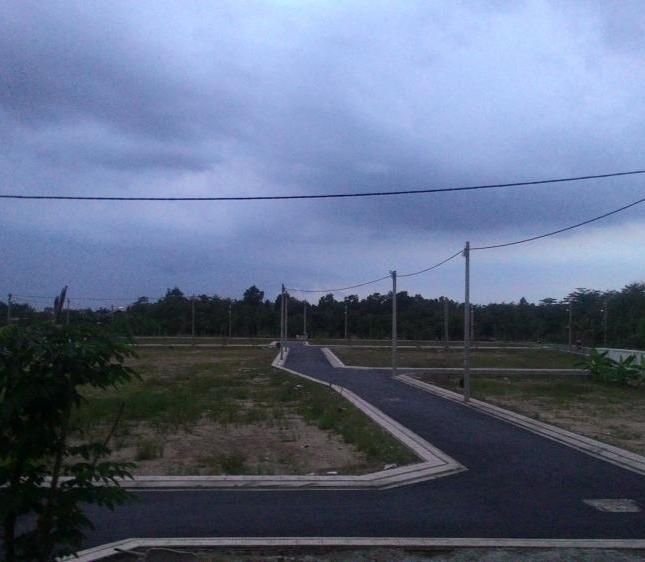 Bán gấp lô đất đường Nguyễn Duy Trinh, 51m2, giá 870tr, hướng Đông Nam, sổ riêng, xây tự do