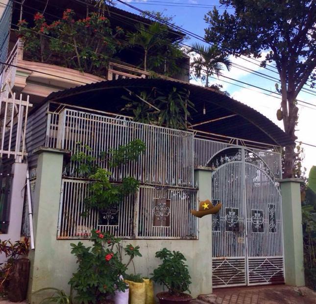 Cần bán nhà gấp đường hẻm Nguyễn Chí Thanh