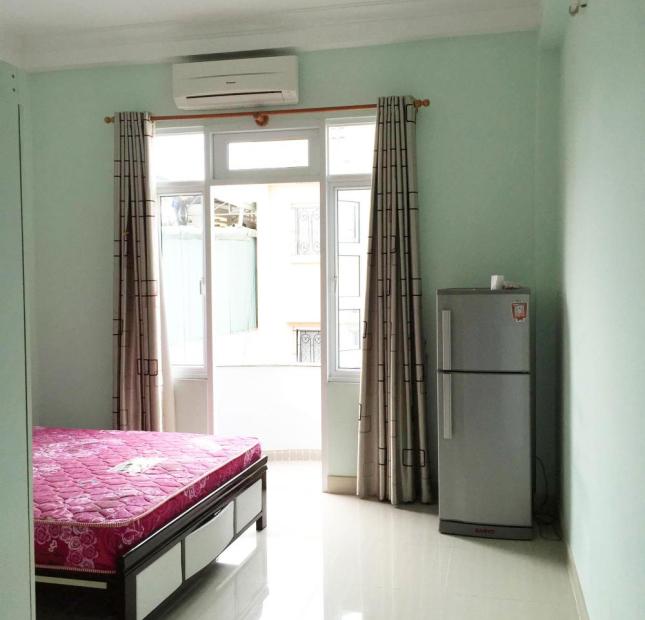 Phòng cho thuê nội thất cao cấp đường Hồ Văn Huê, quận Phú Nhuận, có ban công