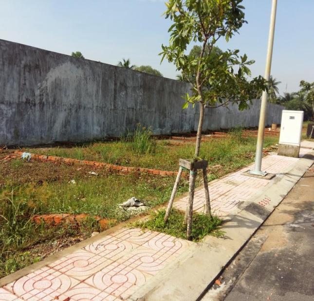 Chủ đất cần bán gấp lô đất đường Nguyễn Xiển, dt 69,2m2, giá chỉ với 19tr/m2