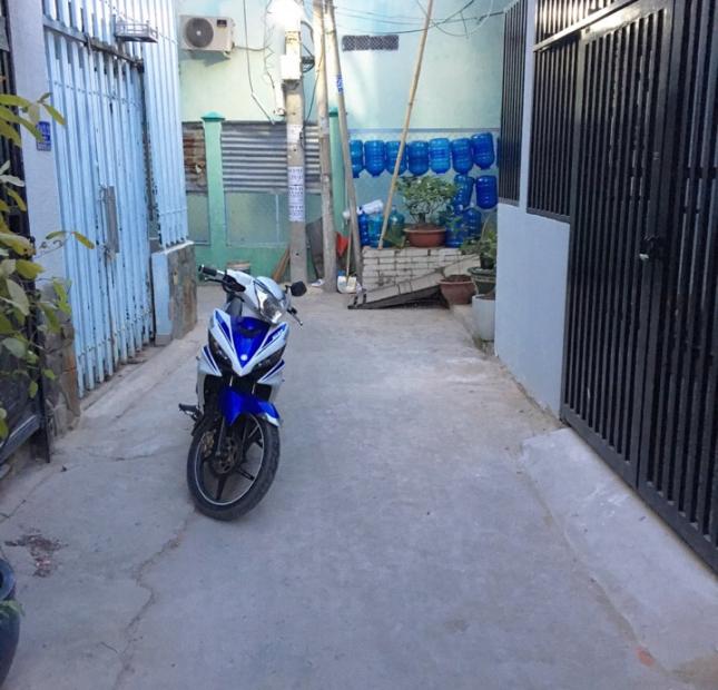 Bán nhà cấp 4 có gác lửng hẻm 824 Huỳnh Tấn Phát, P. Tân Phú, quận 7