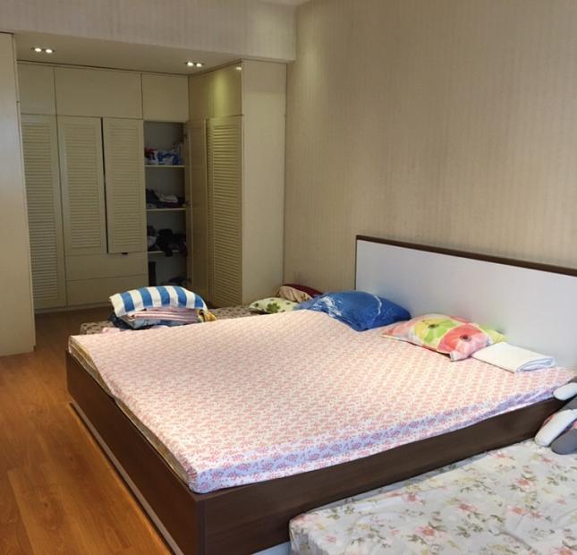 Chính chủ bán căn hộ chung cư toà 17T6 Hoàng Đào Thuý, giá 27tr/m2 LH 0983.923.087