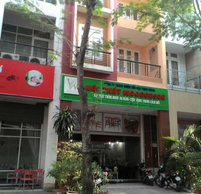 Cho thuê nhanh nguyên căn nhà phố Hưng Gia làm nhà hàng - Quán ăn hoặc văn phòng, giá 42 triệu/th