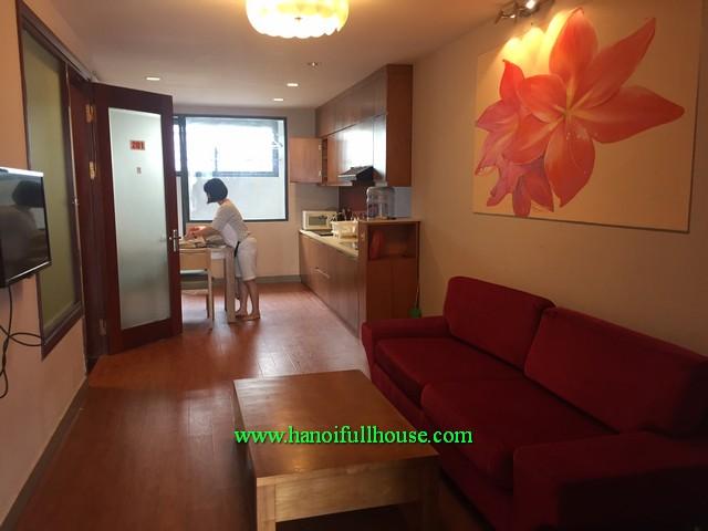 Cho thuê căn hộ 2 phòng ngủ phố Âu Cơ, Tây Hồ, Hà Nội 0983739032