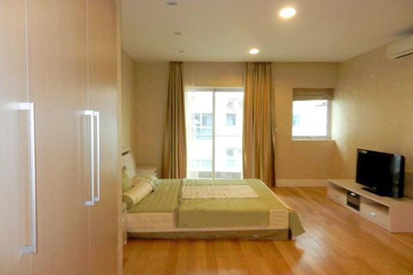 Cho thuê căn hộ 3 buồng ngủ 150m2 tại tòa nhà Golden Westlake, 151 Thụy Khuê