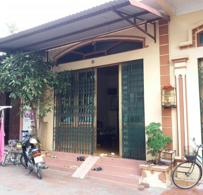 Cần bán nhà ở hướng Đông Bắc, diện tích 106m2 tại tổ dân phố Giáp Hải, phường Dĩnh Kế
