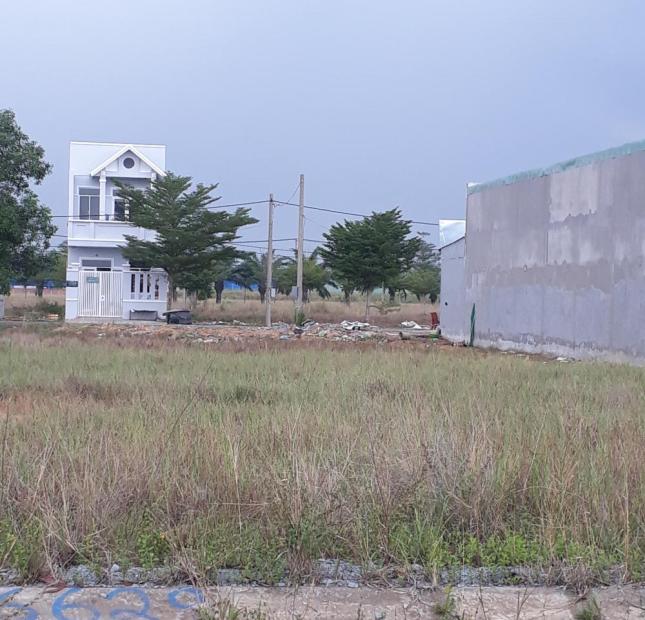 Bán đất gần KCN Lê Minh Xuân, SHR, 130m2 giá 286 triệu, bao sang tên