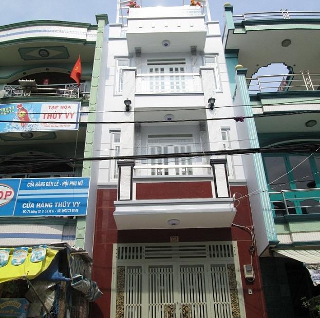 Bán nhà mặt tiền đường Nguyễn Đình Chính đường rộng 12m, Quận Phú Nhuận