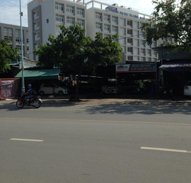 Bán gấp nhà lầu mặt tiền đường Huỳnh Tấn Phát, Phú Thuận, Quận 7