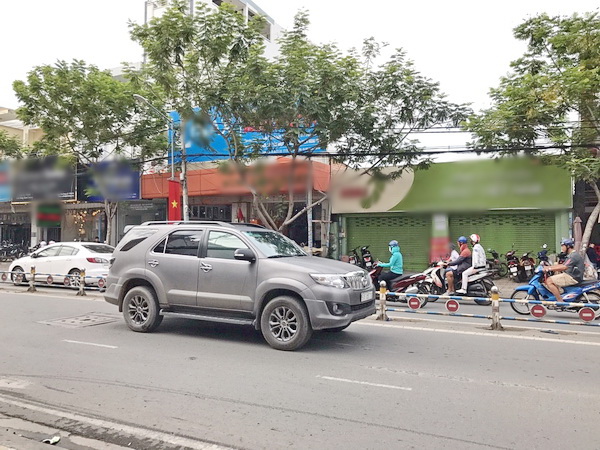 Bán nhà mặt tiền đường Nguyễn Thị Thập, phường Tân Phú, quận 7
