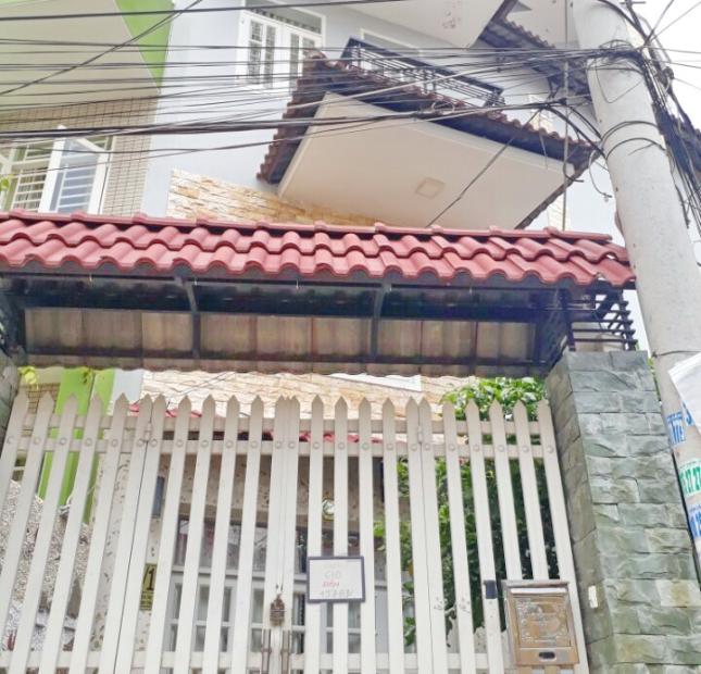 Bán gấp nhà 52 đường Nguyễn Thị Thập, Quận 7, DT: 4mx15m, 3 lầu