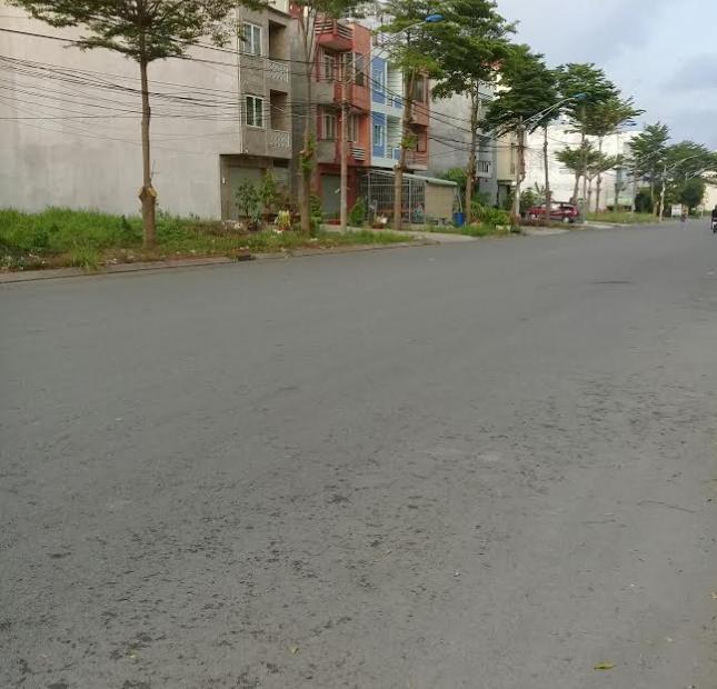 Cần bán đất nền 5x22m mặt tiền đường 20m, view kênh KDC Phú Lợi, với giá chỉ 22tr/m2 P7, Q8