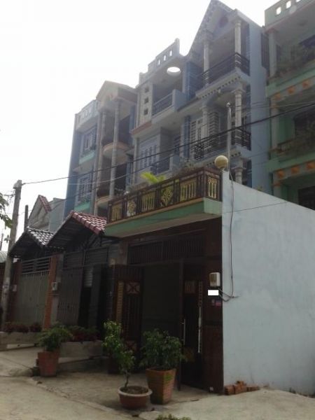 Nhà mới xây, đường rộng 7m, gần sát Nguyễn Ảnh Thủ