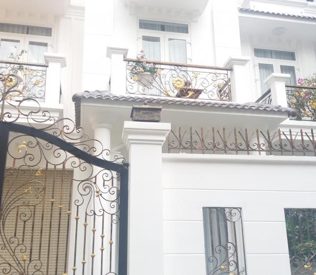 Bán biệt thự mới đẹp vào ở ngay đường Nguyễn Văn Trỗi, hầm, 5 lầu, giá 26 tỷ