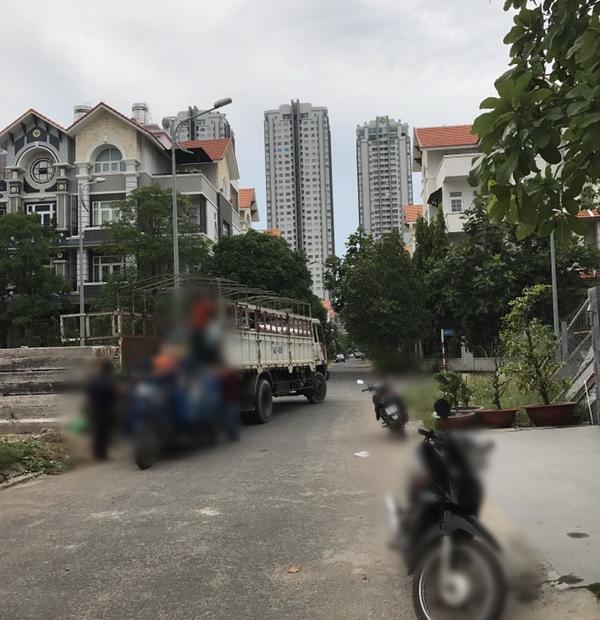 Bán gấp đất nền hẻm 440 đường Huỳnh Tấn Phát, P. Tân Thuận Tây, Quận 7