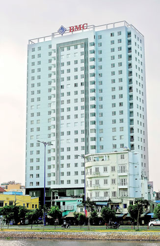 Cần cho thuê căn hộ chung cư BMC, 422 Võ Văn Kiệt, Q. 1, giá 17tr/th, nội thất, 96m2, 3PN, 2WC