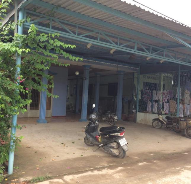 Nhà cấp bốn, DT 195m2 đất ở đô thị hẻm bê tông Hoàng Phan Thái