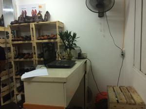 Cần nhượng gấp hoặc cho thuê shop giày nam mặt phố số 365 Trương Định, Hoàng Mai