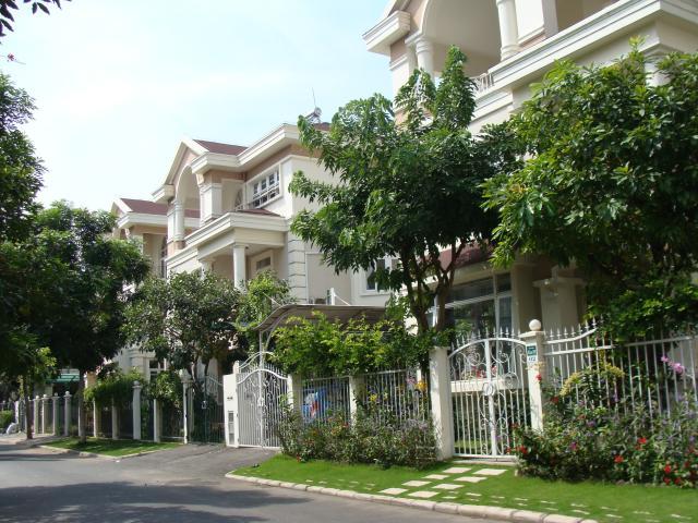 Cho thuê biệt thự liên kế vườn khu Nam Phú Mỹ Hưng, giá tốt nhất thị trường