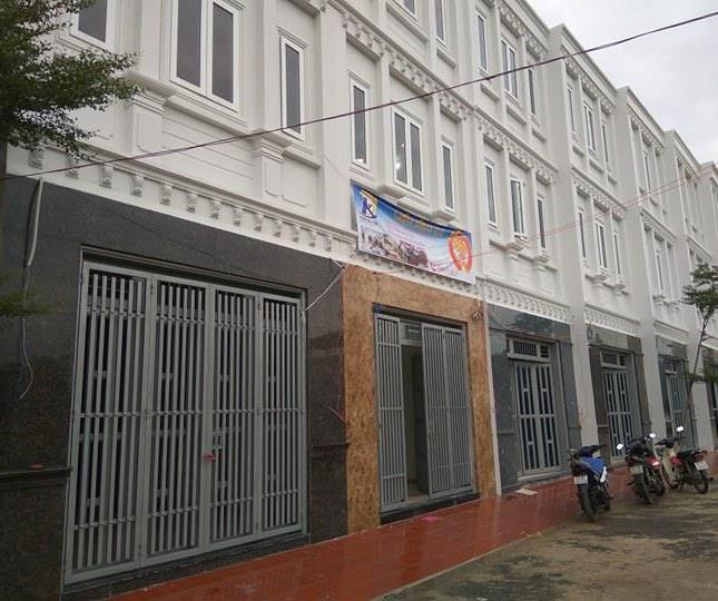 Bán nhà full nội thất mặt tiền Nguyễn Duy Trinh, 4.4x12m, TTT 50% nhận nhà ngay, LH 0916103820