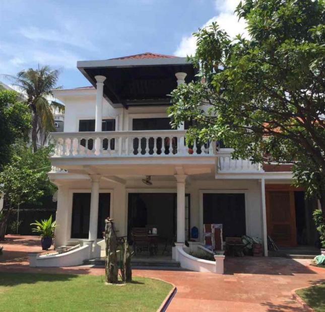 Cho thuê villa phường An Phú quận 2. 600m2, nhà đẹp, giá phù hợp