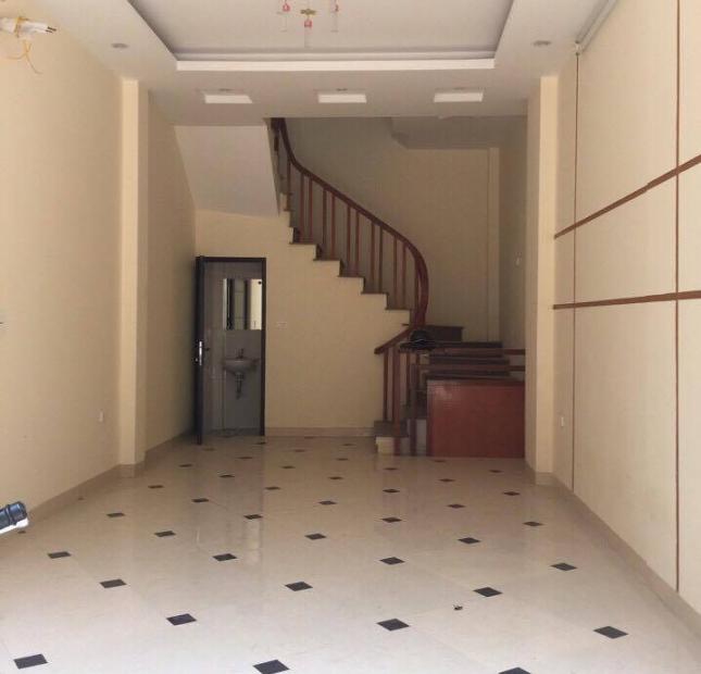 Cho thuê phòng tầng 4 khép kín 35m2, đủ đồ tại 11B ngõ 139 Tân Mai