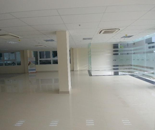 Văn phòng đẹp đường D1, quận Bình Thạnh, DT 200m2, giá 53 triệu/tháng. LH 0969 891 547