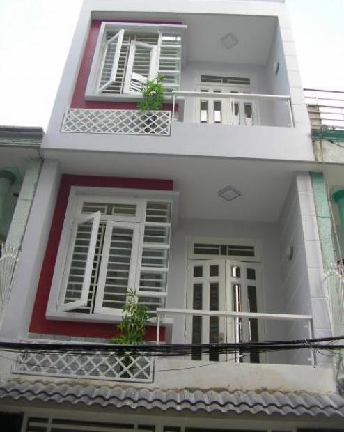 Bán khách sạn mặt tiền Nguyễn Tri Phương, Quận 10, 5 lầu có thang máy, thu nhập 150 tr/tháng