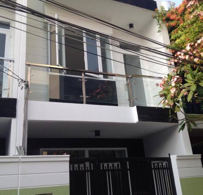 Cho thuê nhà riêng tại đường Quốc Hương, Thảo Điền, Quận 2. 198m2, giá thuê 23 triệu/tháng.