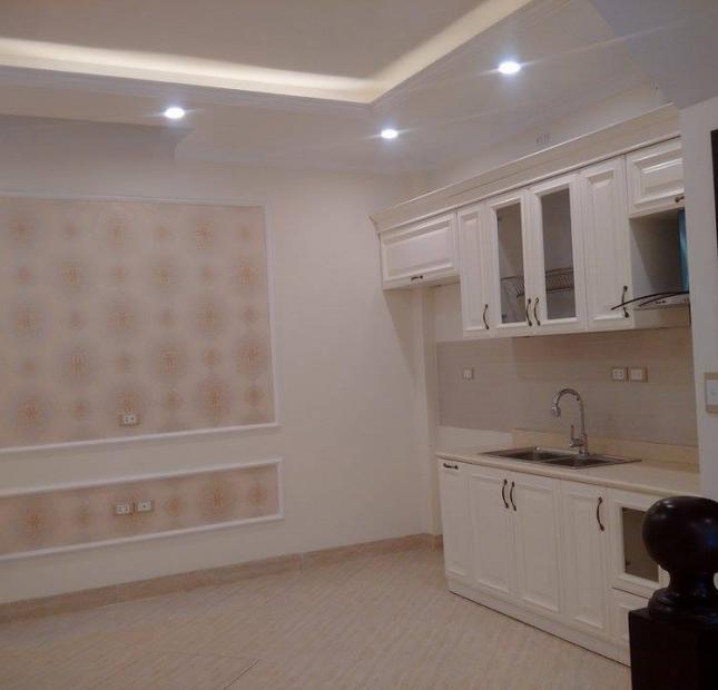 Bán nhà mới xây ô tô vào nhà 42m2x5T mặt ngõ Đội Cấn, Ba Đình, đường 15m, vỉa hè 3m, giá 8,5 tỷ